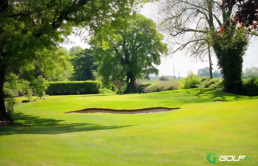 Castle Barna Golf Club in Offaly, Offaly โ public, 18-hole golf course