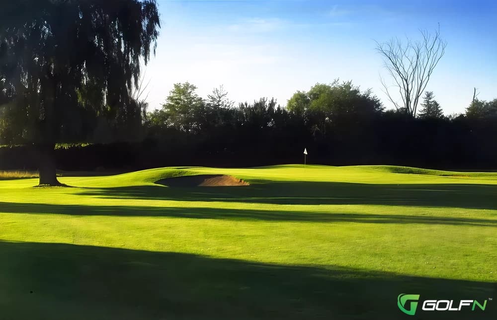 Classic - Rolling Hills Golf Club in Stouffville, Ontario — public, 18-hole golf course