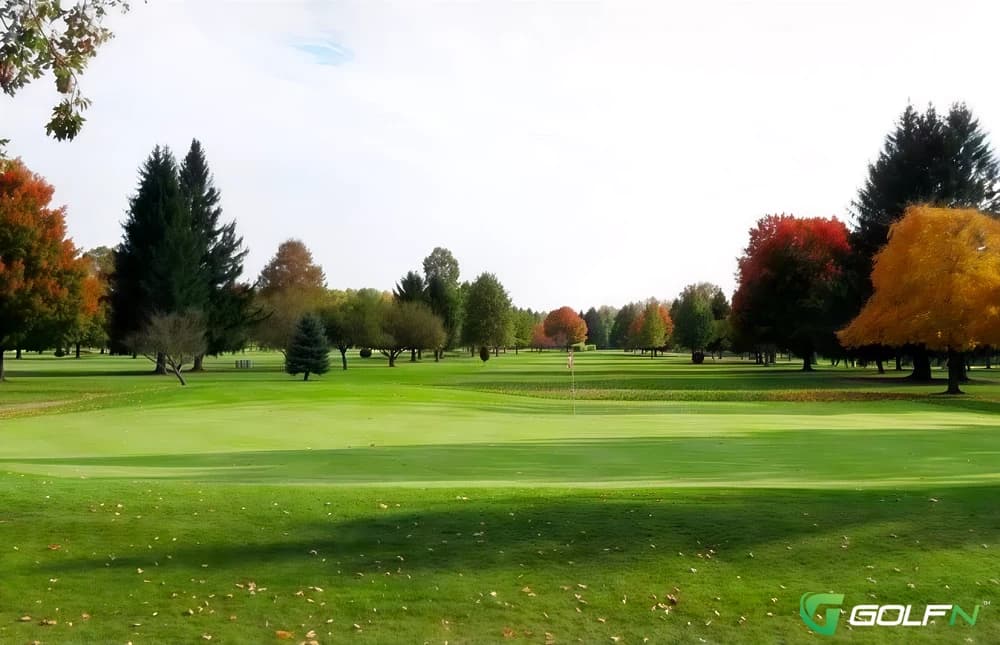Riverview Golf Course in Newton Falls, Ohio — public, 18-hole golf course, designed by Ed Ginter (1962)