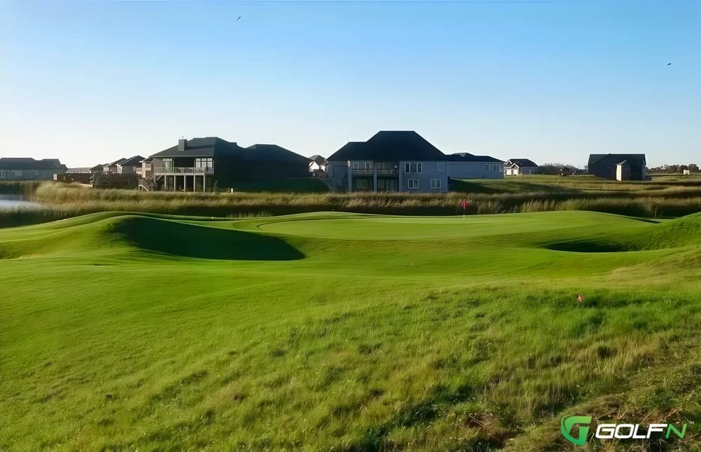 Old Drovers Run Golf in Niverville, Manitoba — 9-hole golf course, designed by Graham Cooke (2017)