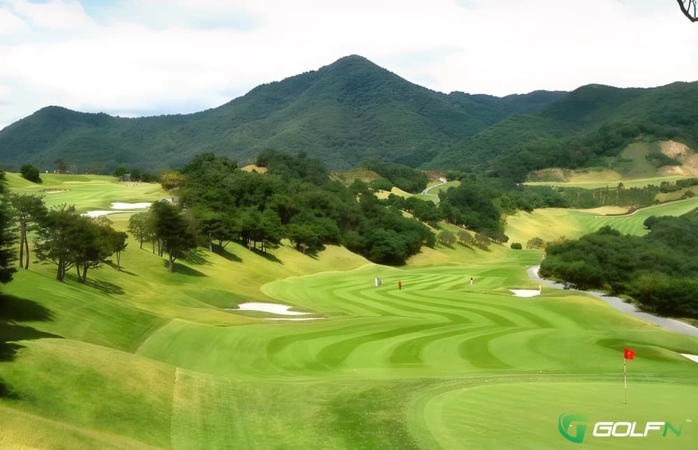 Dongpusan Country Club ~ Hill in Yangsan-si, Gyeongsangnamdo β semi-private, 27-hole golf course