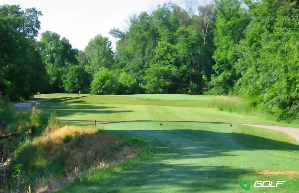 Chestnut Hills Golf Club in Fort Wayne, Indiana — public, 18-hole golf course, designed by Fuzzy Zoeller (1995)