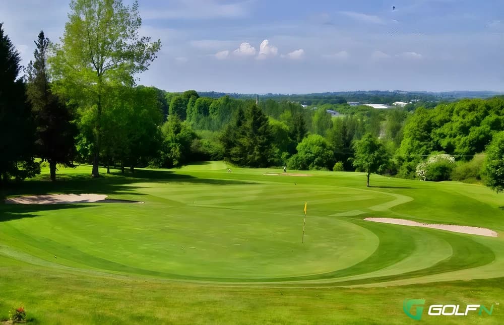 Oakpark - Carlow Golf Club in Carlow , Carlow — public, 27-hole golf course, designed by Jeff Howes