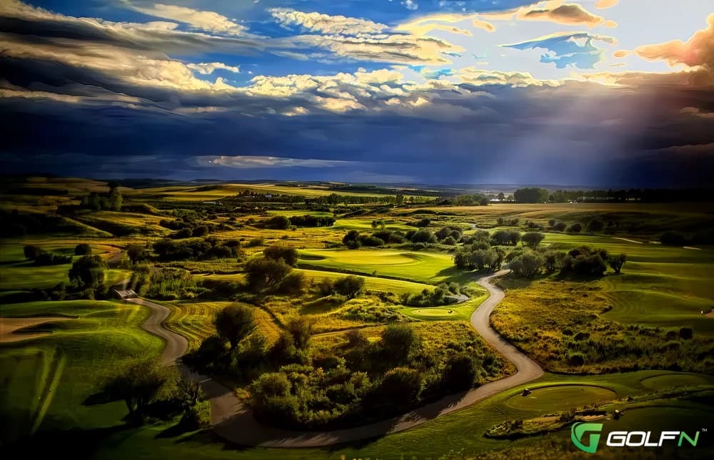 Sirocco Golf Club in Calgary, Alberta — public, 18-hole golf course, designed by Bill Robinson