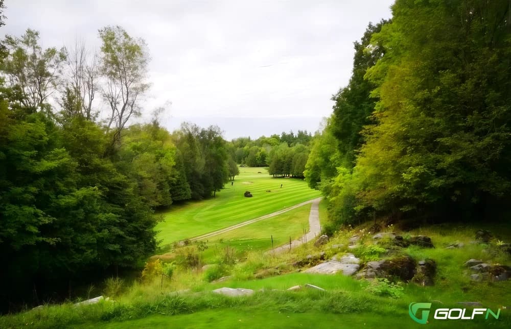 Blue Heron Golf Club in Lanark, Ontario — semi-private, 9-hole golf course