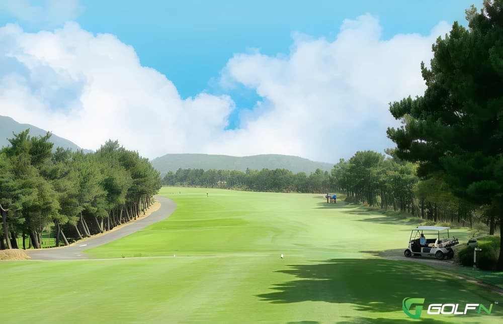 (Left) West -Changwon Country Club in Changwon, Gyeongsangnamdo β semi-private, 9-hole golf course