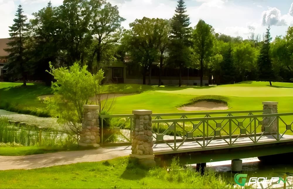 Rossmere Country Club in Winnipeg, Manitoba — semi-private, 18-hole golf course, designed by Norman H. Woods (1958)