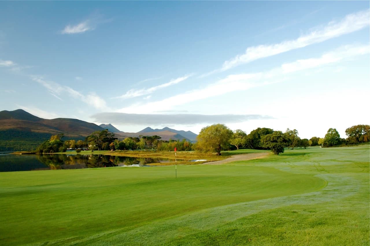 Killeen Castle Golf Course in Dunsany, Meath โ public, 18-hole golf course, designed by Jack Nicklaus (2009)