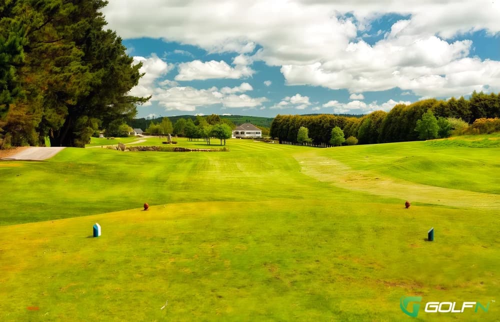 Carrick On Suir Golf Club in Carrick-on-Suir, Tipperary โ public, 18-hole golf course, designed by Eddie Hackett (1976)