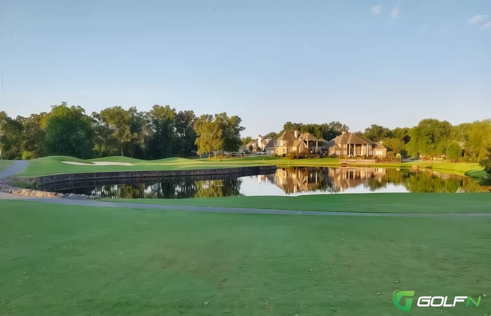 Maumelle Country Club in Maumelle, Arkansas — private, 18-hole golf course, designed by Ed Ault (1969)