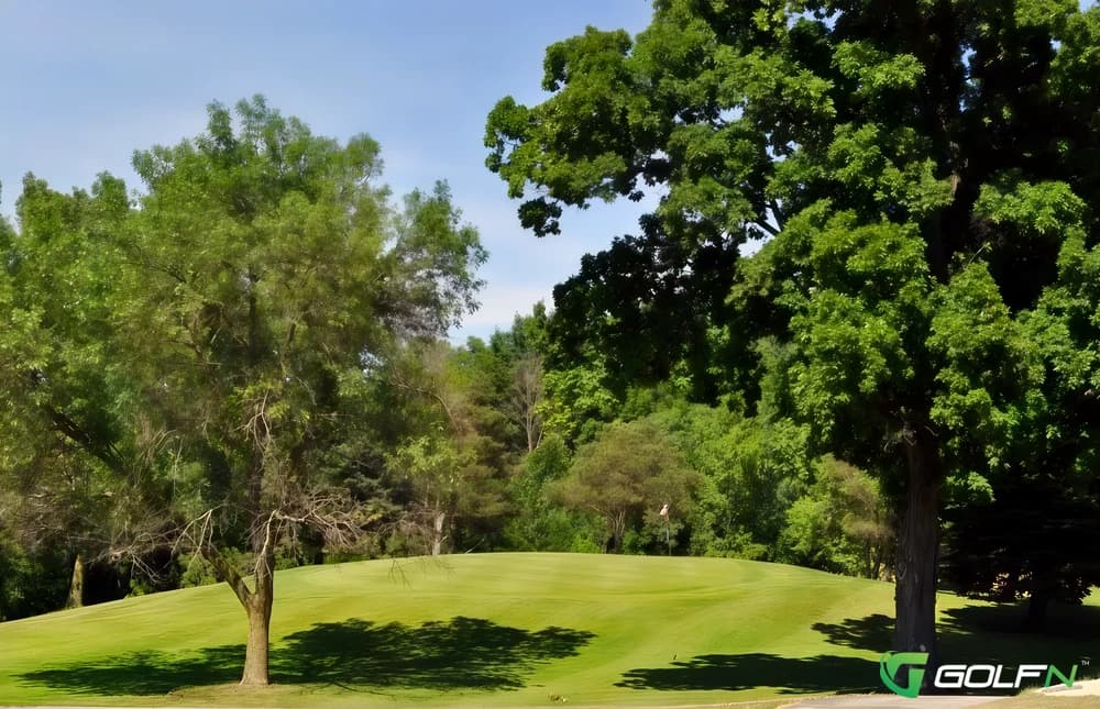 Willard Golf Club in Willard, Ohio — semi-private, 9-hole golf course