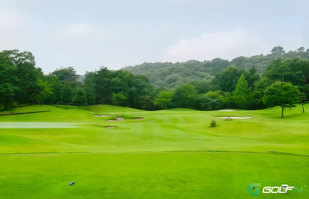 St Jerome Club De Golf in Saint-Jerome, Quebec — public, 18-hole golf course, designed by Gene Sarazen (1990)