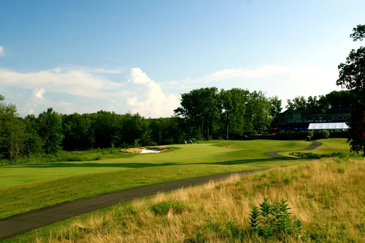 Saratoga National Golf Club in Saratoga Springs, New York — public, 18-hole golf course, designed by Roger Rulewich (2001)