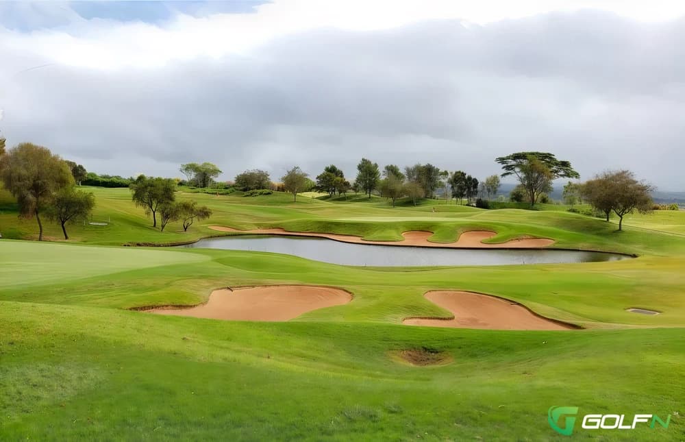 Royal Kunia Country Club in Waipahu, Hawaii — public, 18-hole golf course, designed by Robin Nelson (2003)