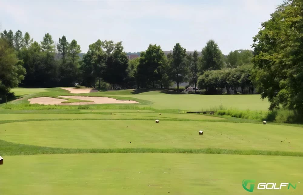 Dominion Valley Golf & Country Club in Haymarket, Virginia — private, 18-hole golf course, designed by Arnold Palmer (2003)