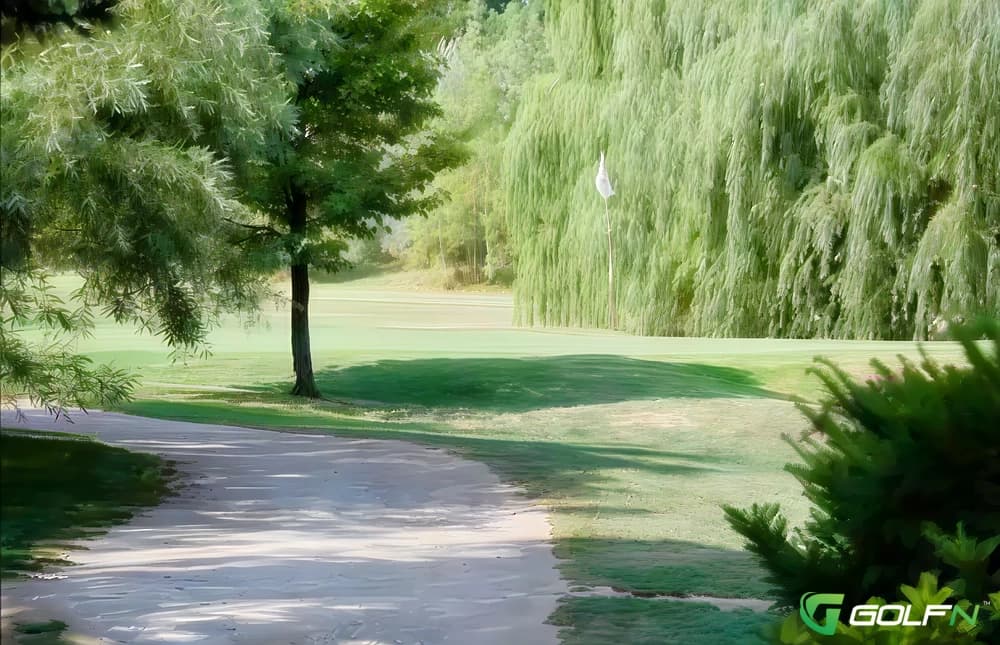 Pleasant View Golf Course in Saginaw, Michigan — public, 9-hole golf course, designed by Bruce Eccleton