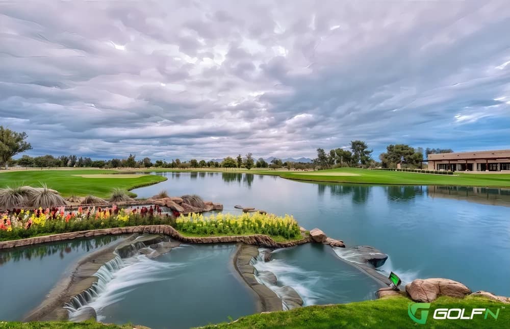 Ambiente - Camelback Golf Club in Scottsdale, Arizona — resort, 36-hole golf course, designed by Arthur Hills (1999)