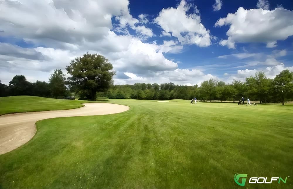 Red - Frilford Heath Golf Club in Abingdon, England — private, 18-hole golf course
