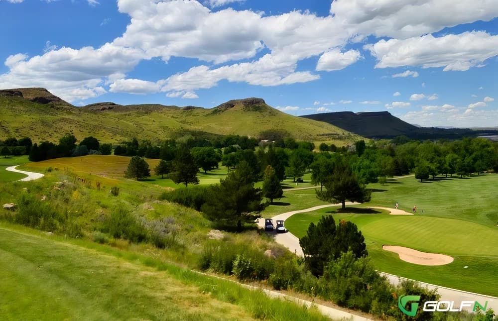 The Club At Rolling Hills in Golden, Colorado — private, 18-hole golf course, designed by Press Maxwell (1967)