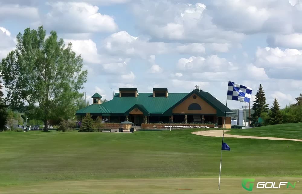 Sylvan Lake Golf & Country Club in Sylvan Lake, Alberta — public, 18-hole golf course