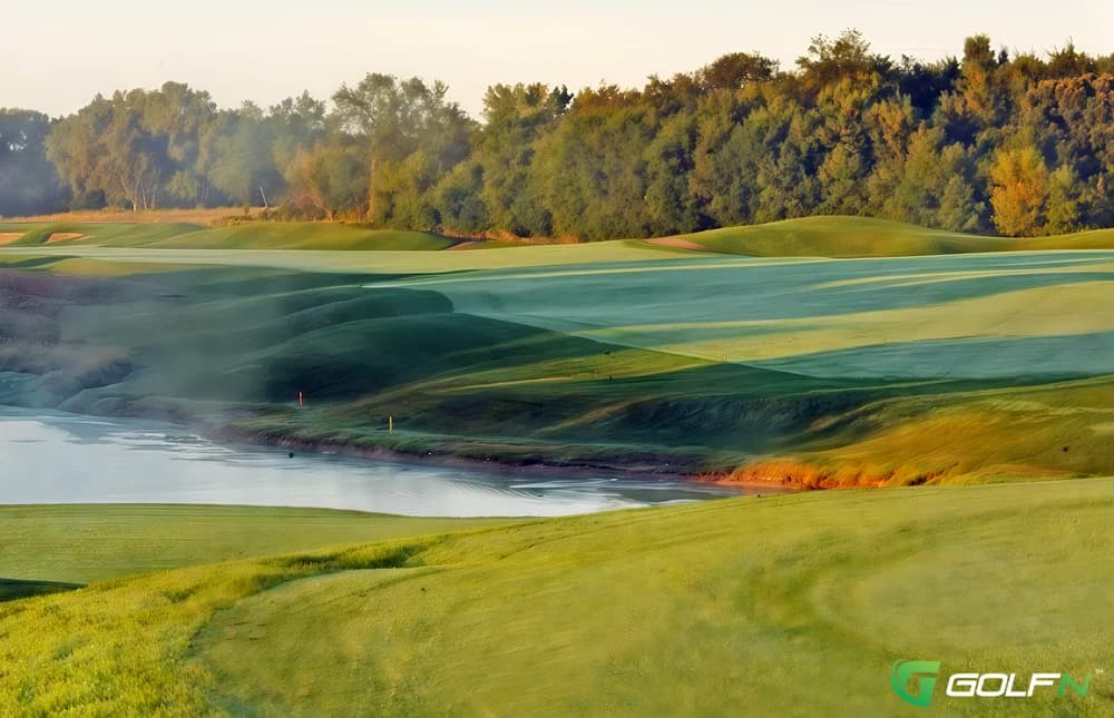 University Ridge Golf Course in Verona, Wisconsin — public, 18-hole golf course, designed by Robert Trent Jones, Jr. (1991)