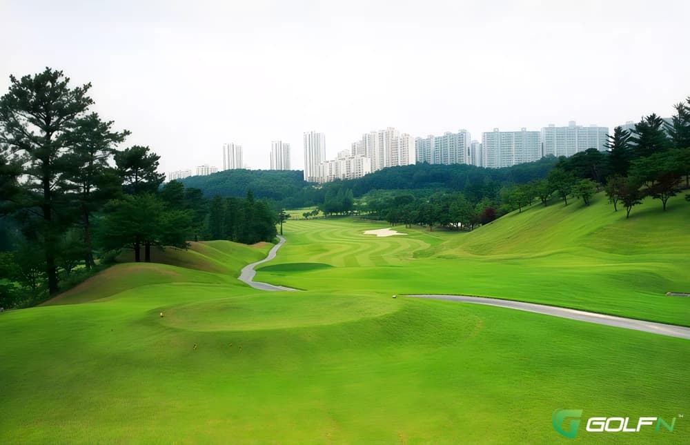 New Right - Suwon Country Club in Yongin-si, Gyeonggido β private, 36-hole golf course