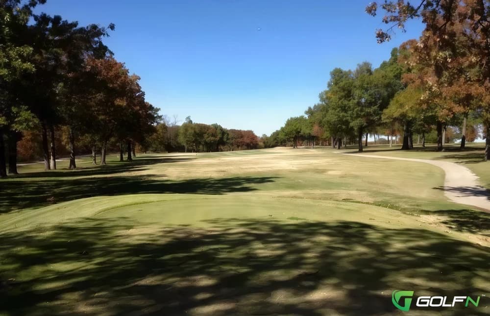 Briarbrook Country Club in Carl Junction, Missouri — public, 18-hole golf course, designed by Jim Latimer