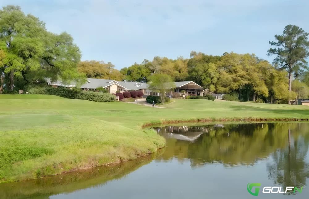 Oak Knoll Country Club in Hammond, Louisiana — private, 18-hole golf course