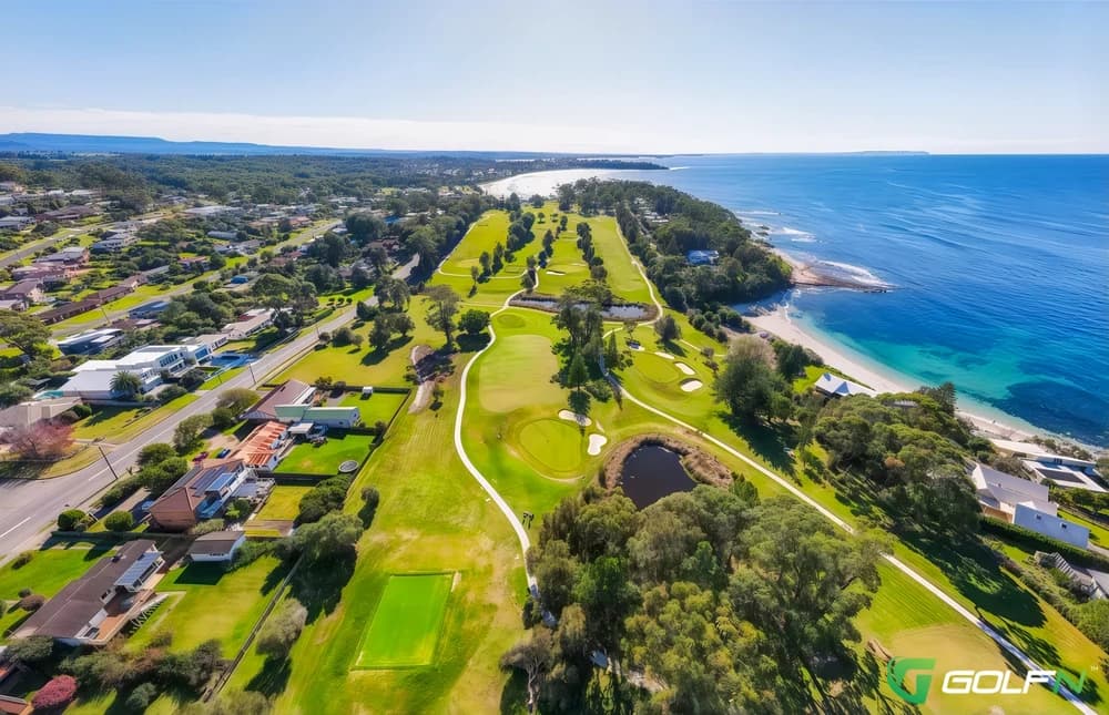 Beachside - Mollymook Golf Club in Mollymook, New South Wales β public, 9-hole golf course