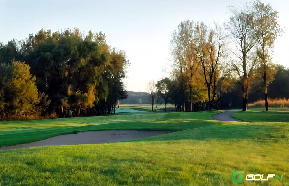 Sanctuary Golf Course in New Lenox, Illinois — public, 18-hole golf course, designed by Steven Halberg