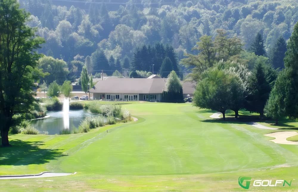Maplewood Golf Course in Renton, Washington — public, 18-hole golf course, designed by Al Smith