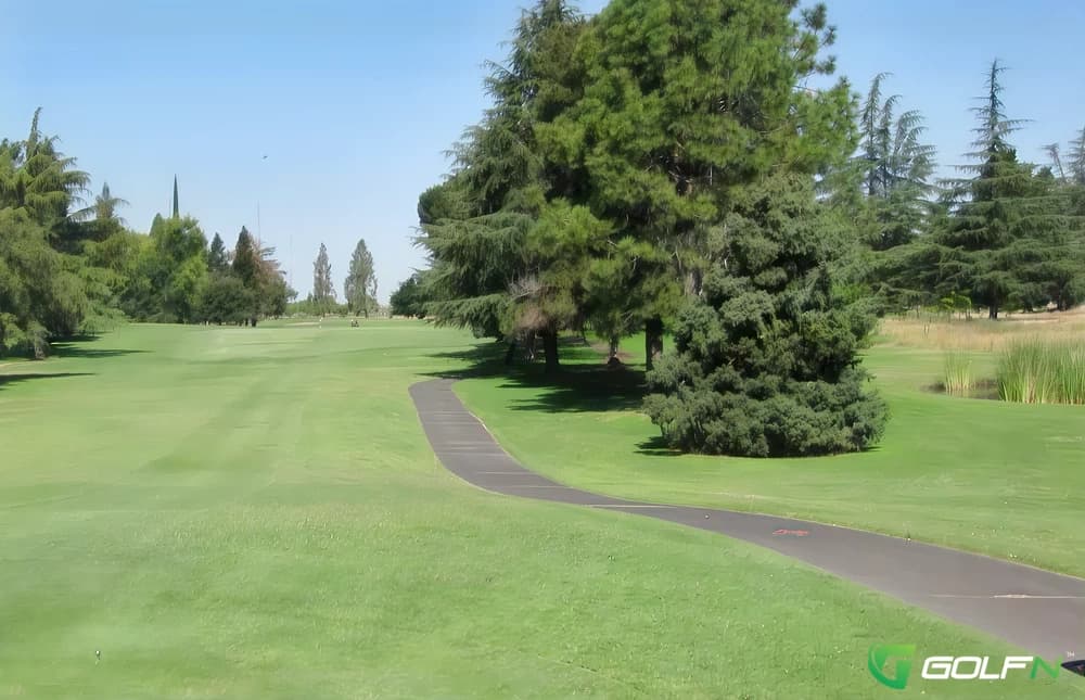 Peach Tree Golf & Country Club in Marysville, California — private, 18-hole golf course, designed by Bob E. Baldock (1960)