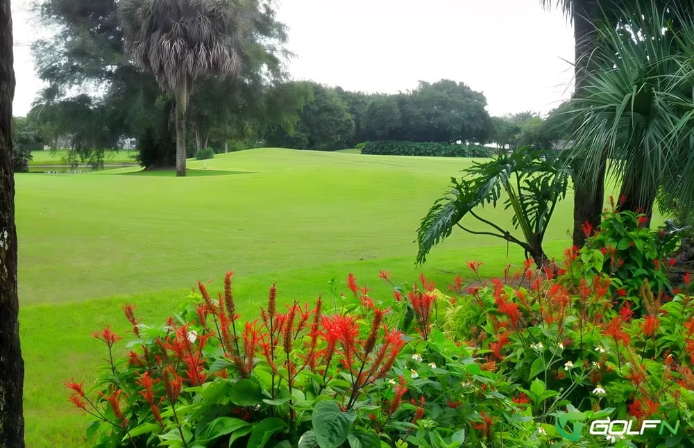Lakeview Golf Club in Delray Beach, Florida — public, 18-hole golf course, designed by Bill Dietsch