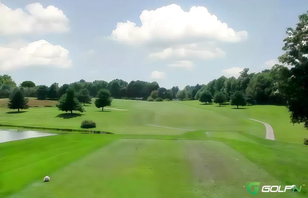 Regulation - Tashua Knolls Golf Club in Trumbull, Connecticut — public, 18-hole golf course, designed by Al Zikorus (1976)