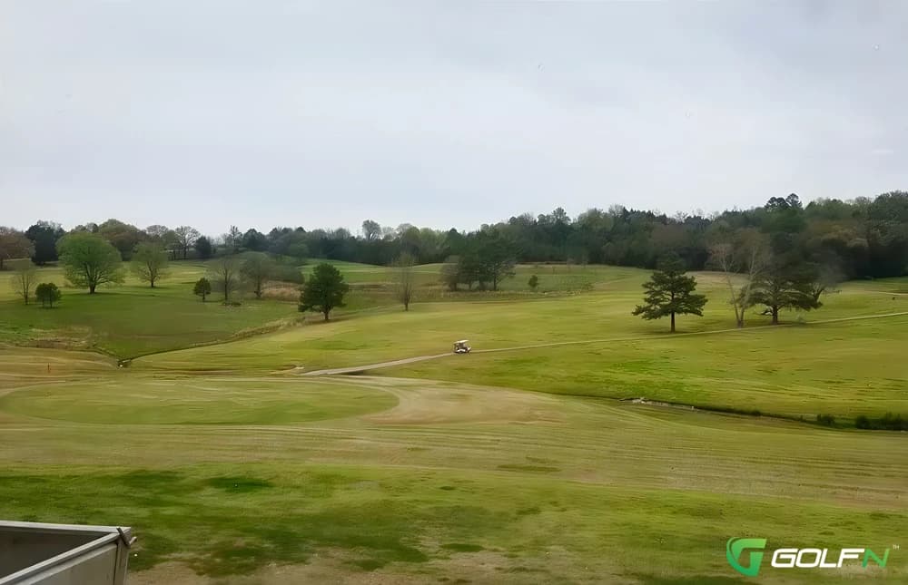 Ozark Recreation Association Club in Ozark, Arkansas — semi-private, 9-hole golf course
