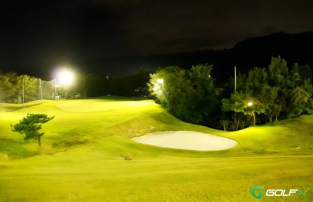 Club Iris in Waegwan-eup, Gyeongsangbugdo — 9-hole golf course