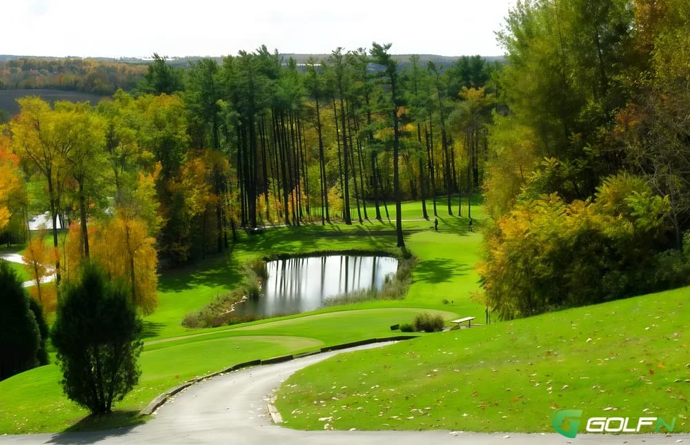 Parcours 2 - Club De Golf Le Versant in Terrebonne, Quebec — semi-private, 18-hole golf course