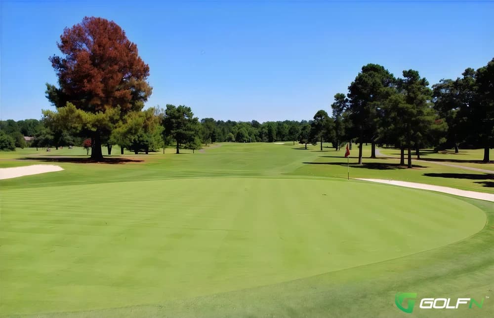Riverview Golf Course in Loudon, Tennessee — semi-private, 18-hole golf course, designed by William Diddel (1927)