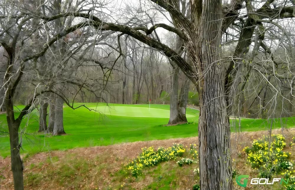 Elks Country Club in Kendallville, Indiana — semi-private, 9-hole golf course