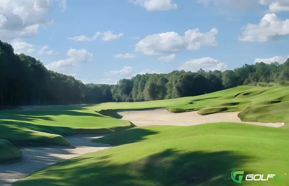 Wachesaw Plantation Club in Murrells Inlet, South Carolina — private, 18-hole golf course, designed by Tom Fazio (1984)