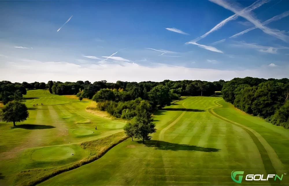 Ifield Golf And Country Club in Crawley, England — semi-private, 18-hole golf course, designed by Hawtree Ltd (1927)