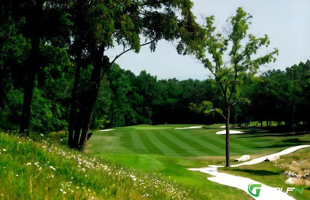 Saddle Ridge Golf Course in Portage, Wisconsin — public, 9-hole golf course, designed by Russell Breeden (2002)