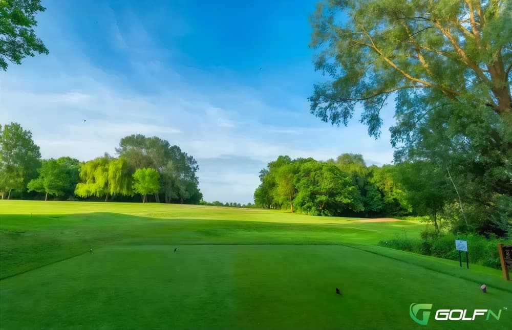 Upminster Golf Club in Upminster, England — semi-private, 18-hole golf course