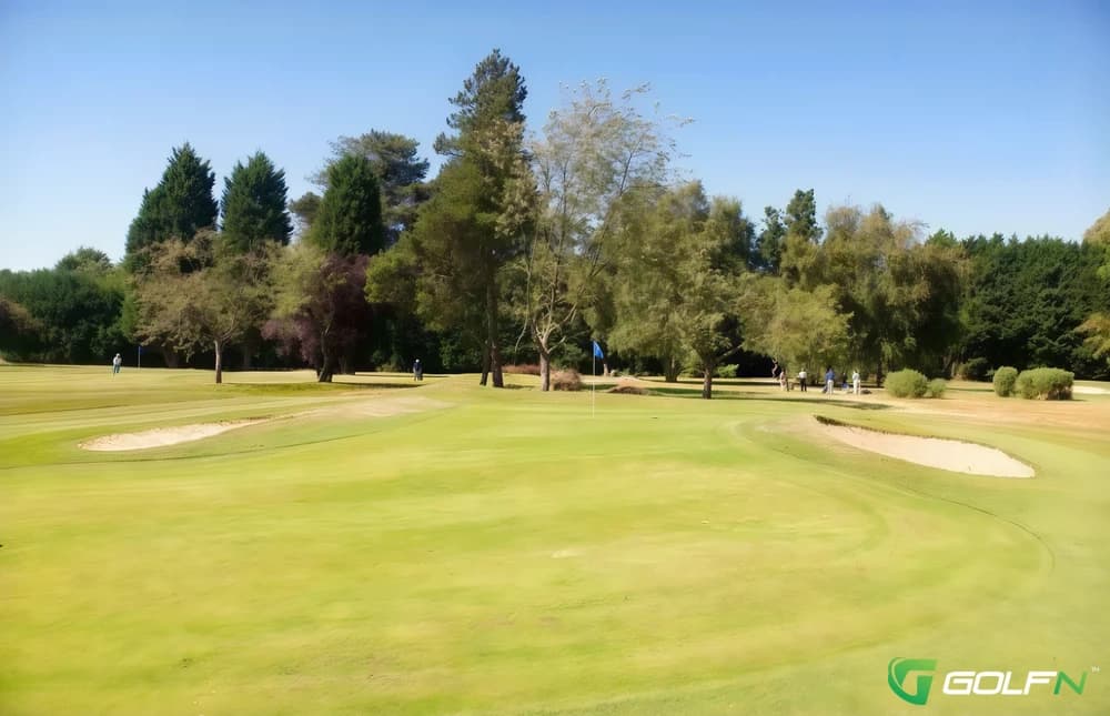 Red - The Berkshire Golf Club in Ascot, England — private, 18-hole golf course