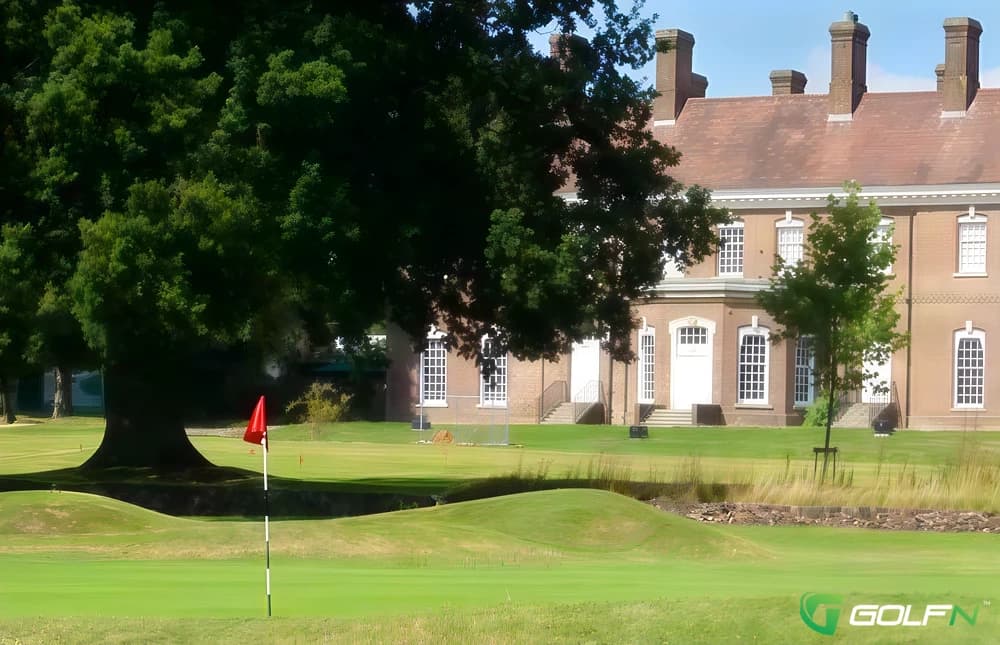 Batchwood Golf Club in St Albans, England — public, 18-hole golf course, designed by John Henry Taylor (1935)