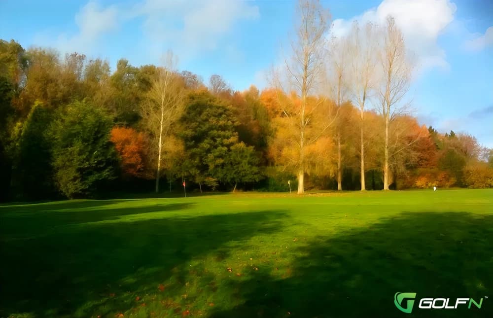 Bullpits Golf Course in Dorset, England — semi-private, 18-hole golf course