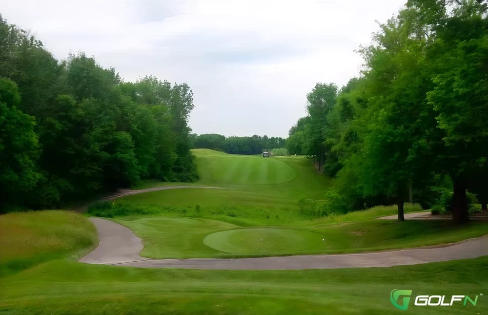 Lassing Pointe Golf Course in Union, Kentucky — public, 18-hole golf course, designed by Dr. Michael Hurdzan (1994)