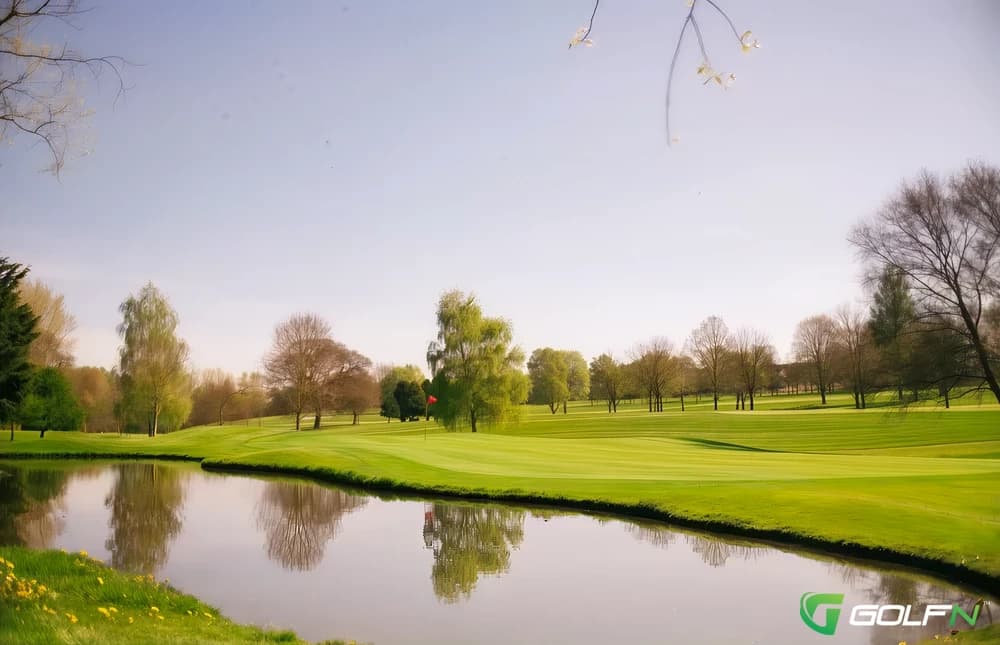 Lucan Golf Club in Lucan, Dublin โ private, 18-hole golf course, designed by Eddie Hackett (1989)