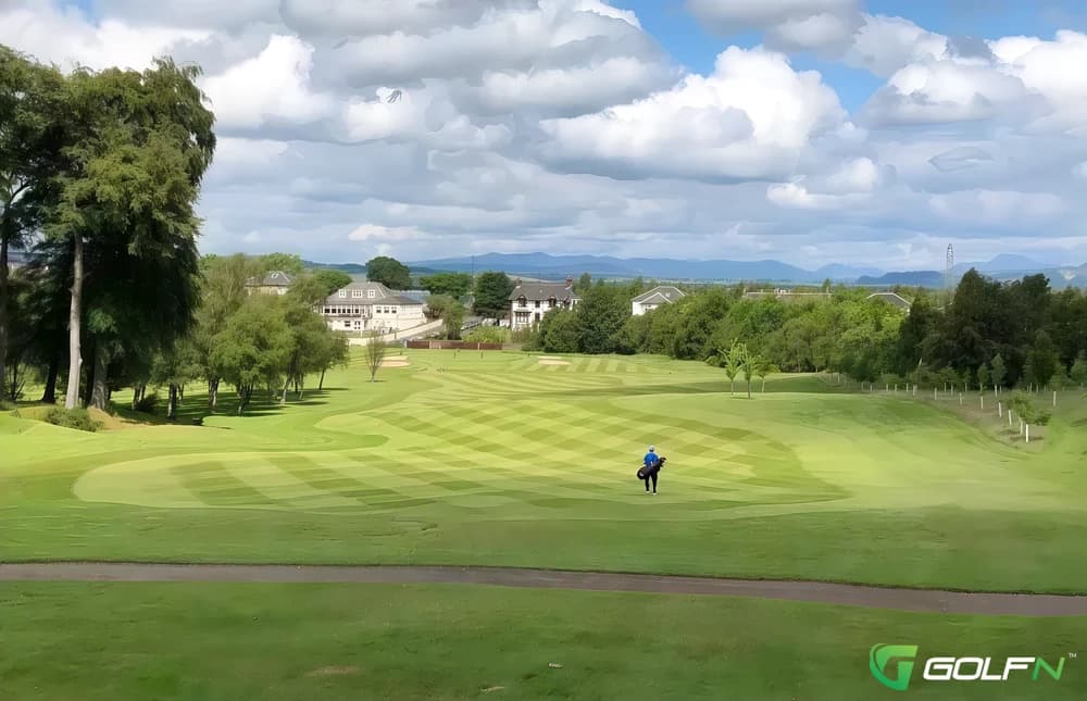 Elderslie Golf Club in Elderslie, Scotland — private, 18-hole golf course, designed by James Braid (1924)