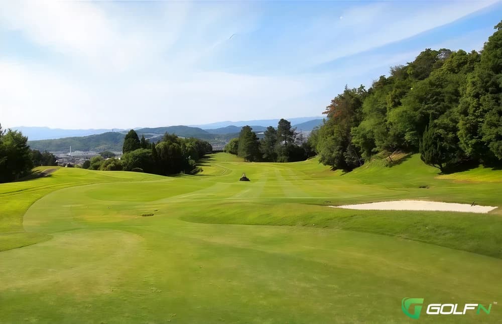 Sun - Ariji Country Club in Yeoju-si, Gyeonggido β private, 27-hole golf course, designed by Osamu Ueda (1963)